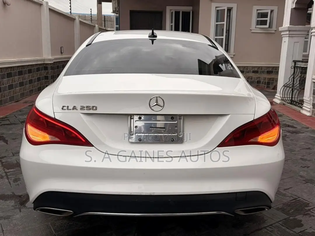 Mercedes-Benz CLA-Class CLA 250 4MATIC Sedan 2018 White