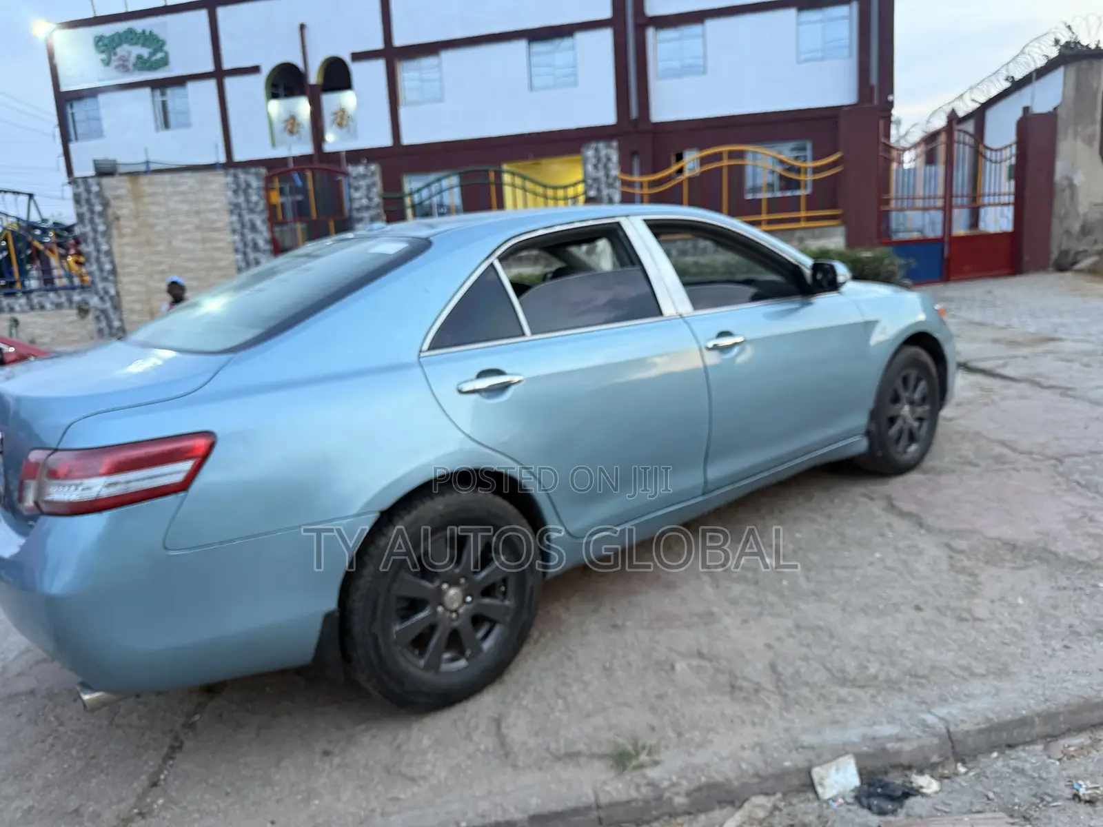 Toyota Camry LE 4dr Sedan (2.5L 4cyl 6AM) 2010 Blue