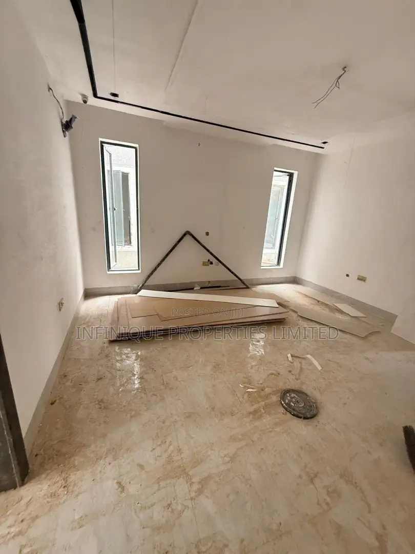 4bdrm Duplex in Parkview Estate for sale