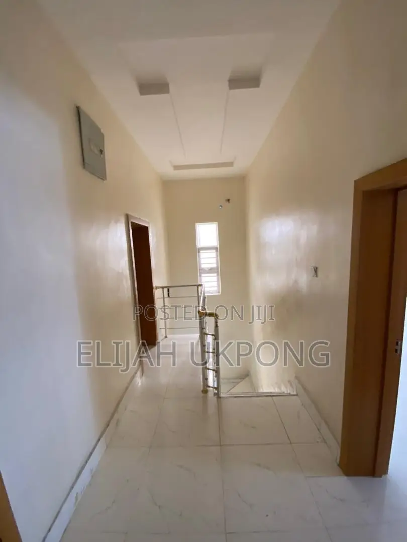 4bdrm Duplex in Ikota Villa for rent