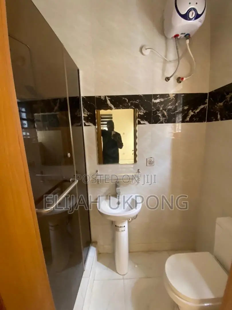4bdrm Duplex in Ikota Villa for rent