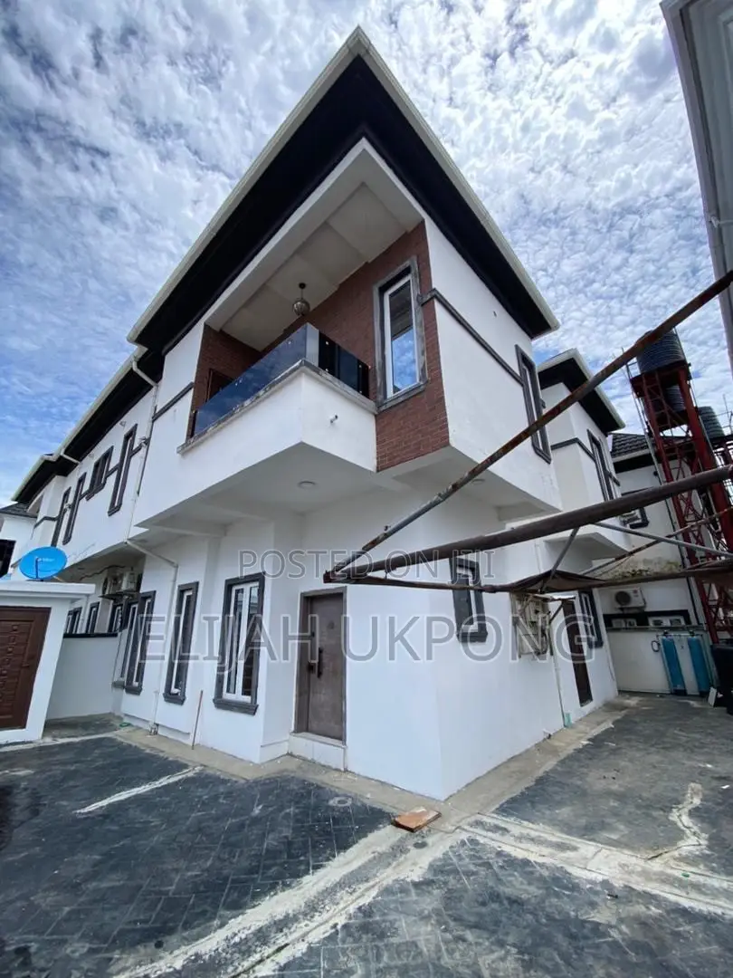 4bdrm Duplex in Ikota Villa for rent