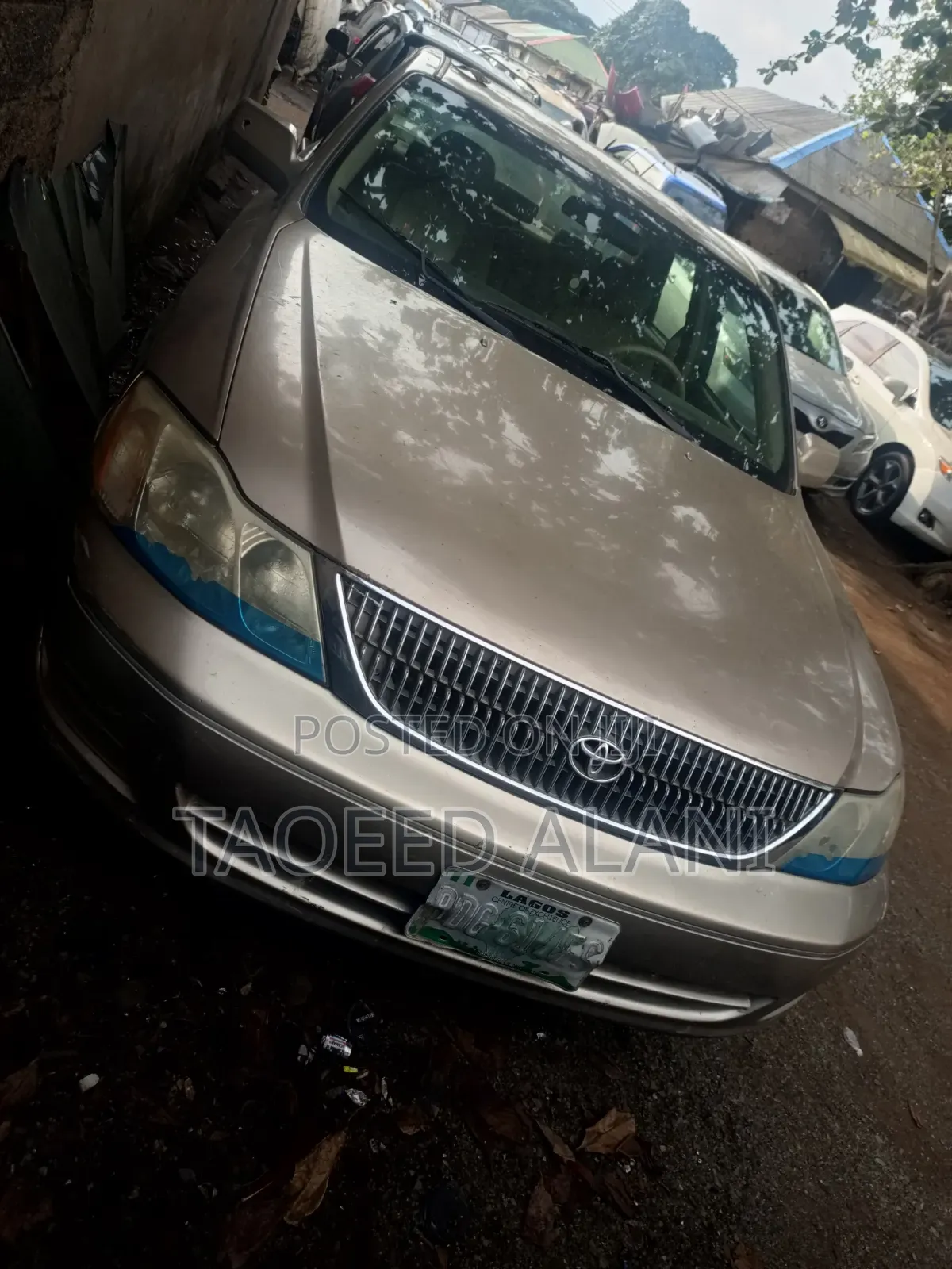 Toyota Avalon 2002 Gold