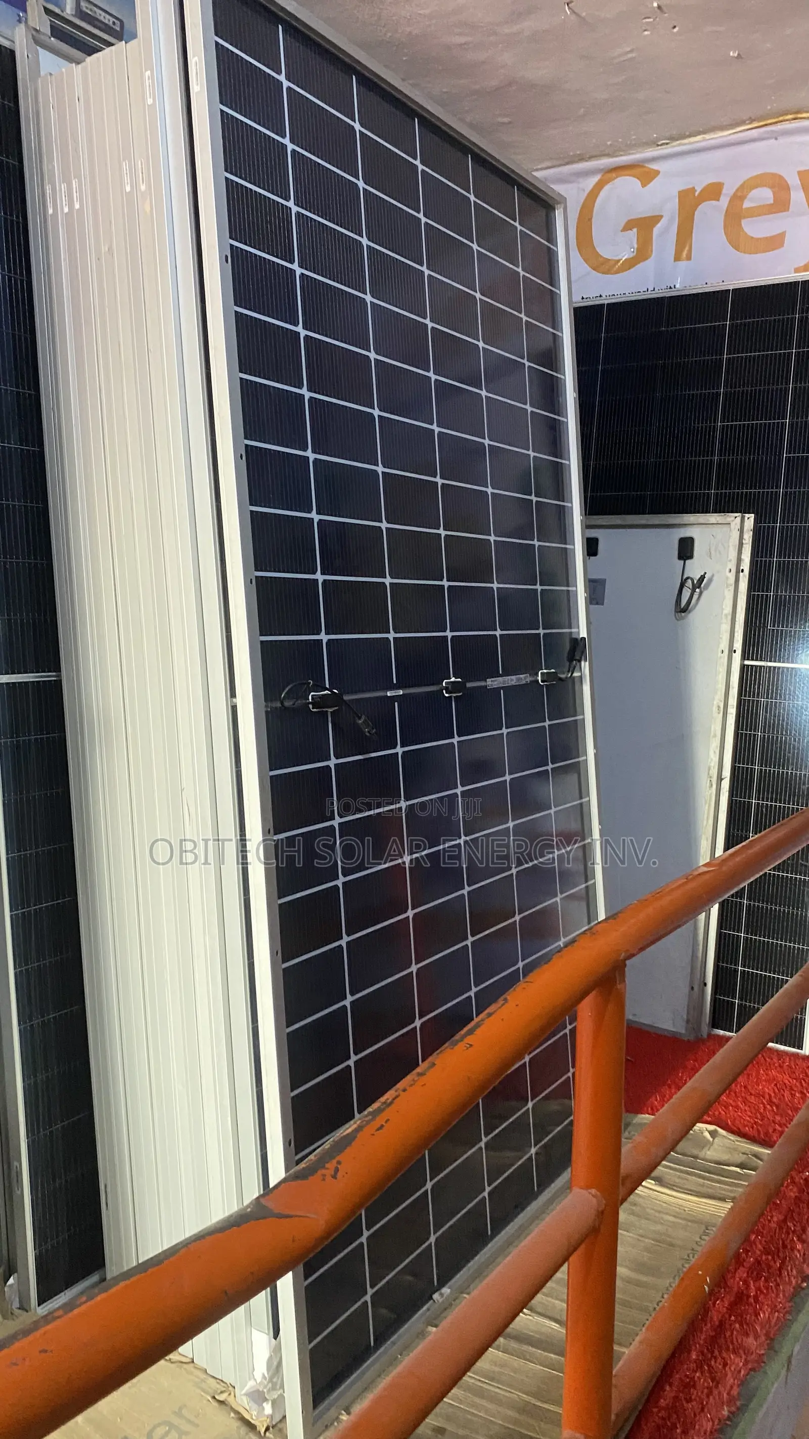 720W Jinko Solar Panel