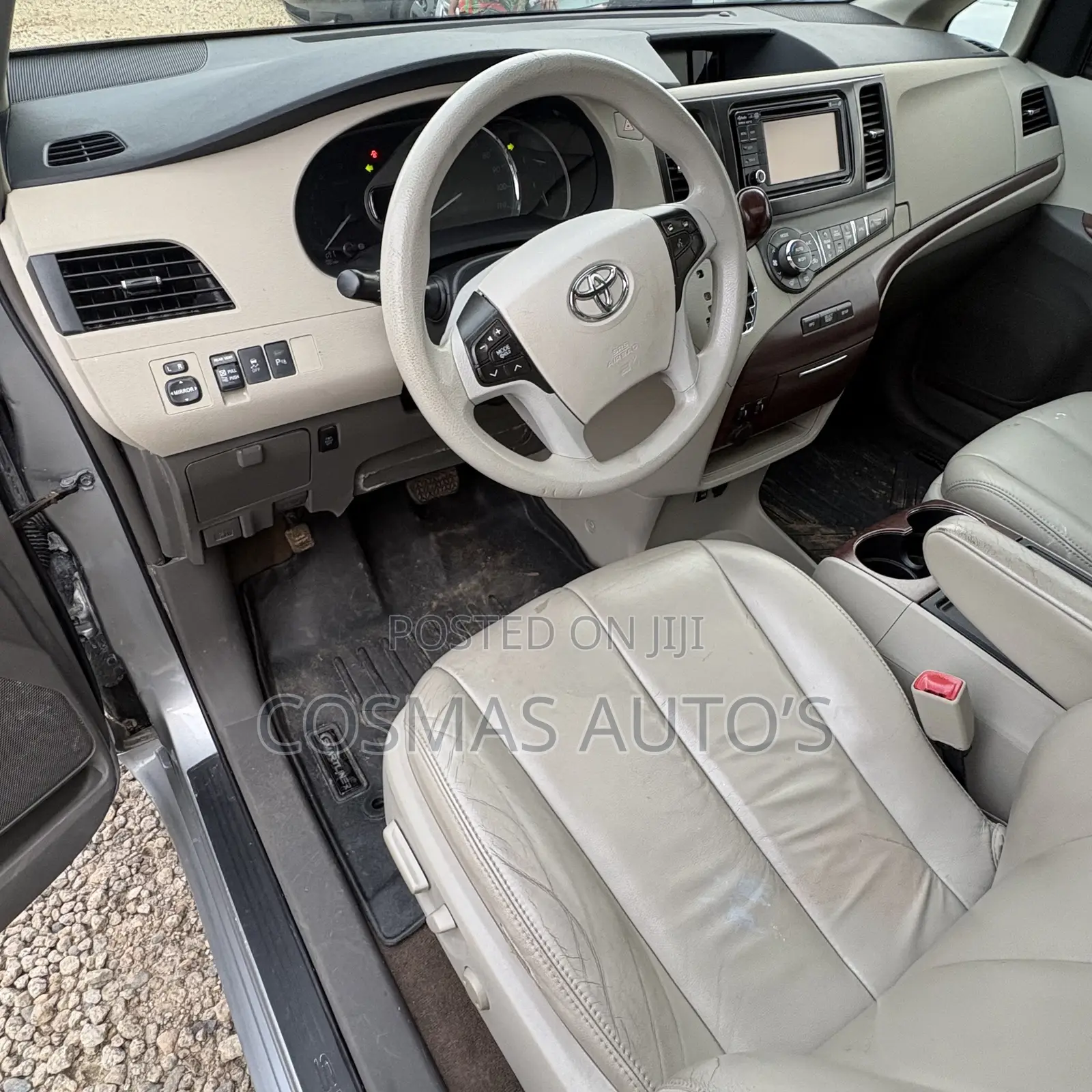 Toyota Sienna XLE 7 Passenger Mobility 2012 Silver