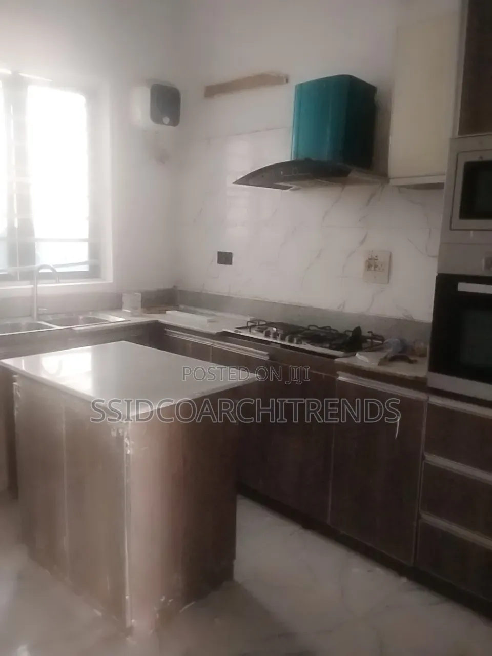 4bdrm Duplex in Call To Access, Chevron for rent