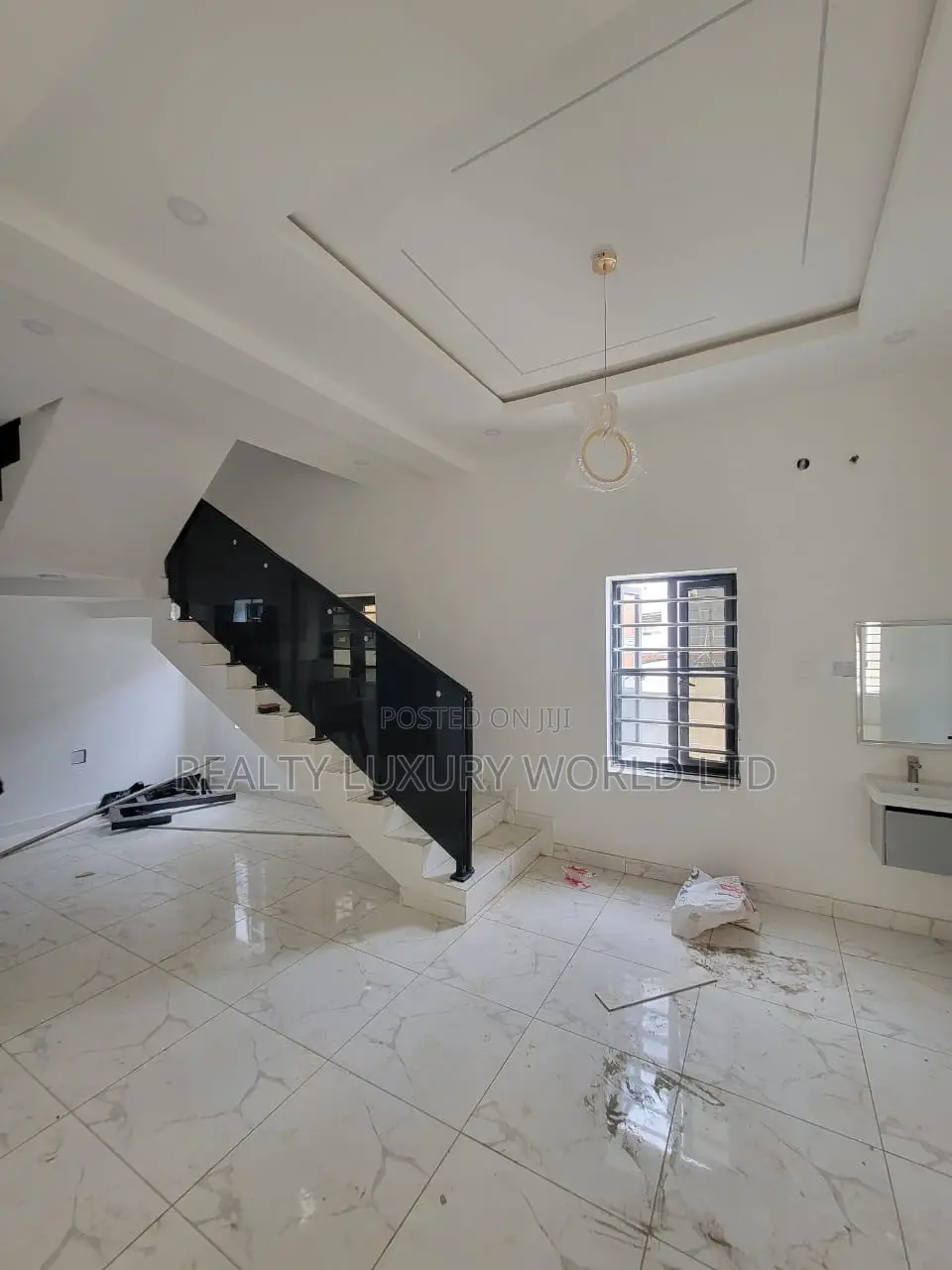 6bdrm Duplex in Lugbe District for sale