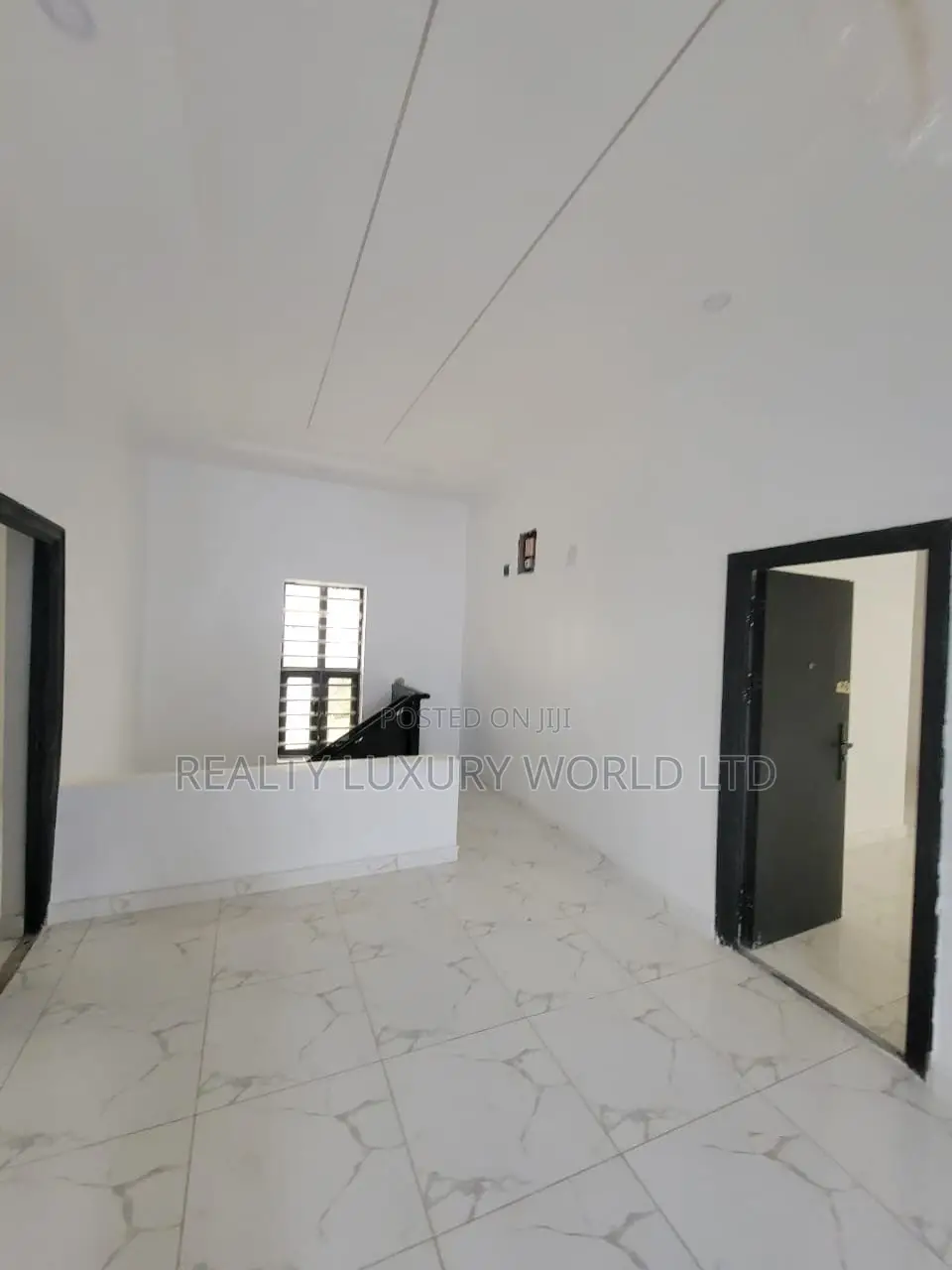6bdrm Duplex in Lugbe District for sale