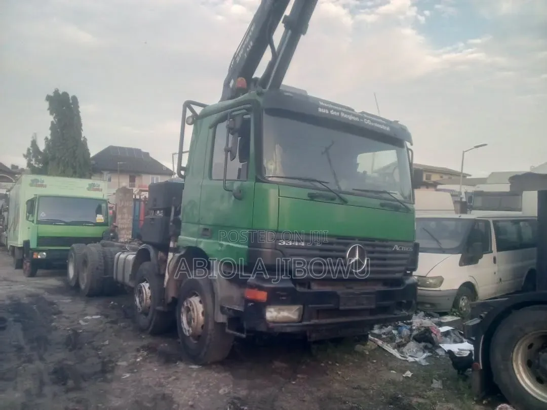 .Mercedes-Benz Actors