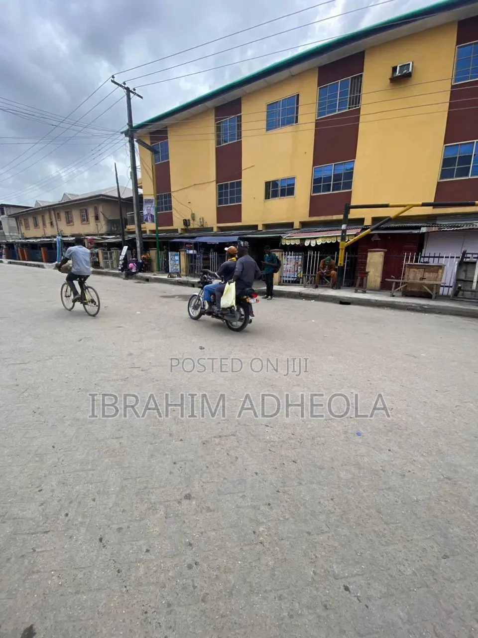 3bdrm Block of Flats in Surulere, Ijesha for sale