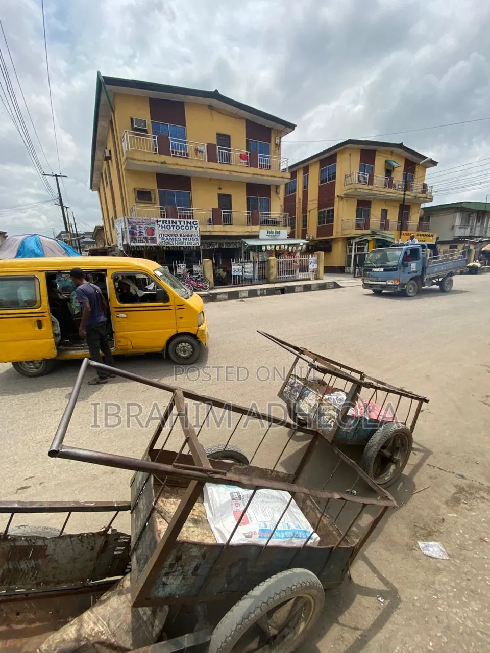 3bdrm Block of Flats in Surulere, Ijesha for sale