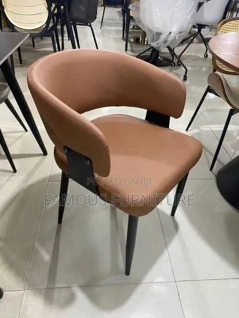 The Image Shows a Modern 2-Seater Café Dining Set Featuring a Roundtab