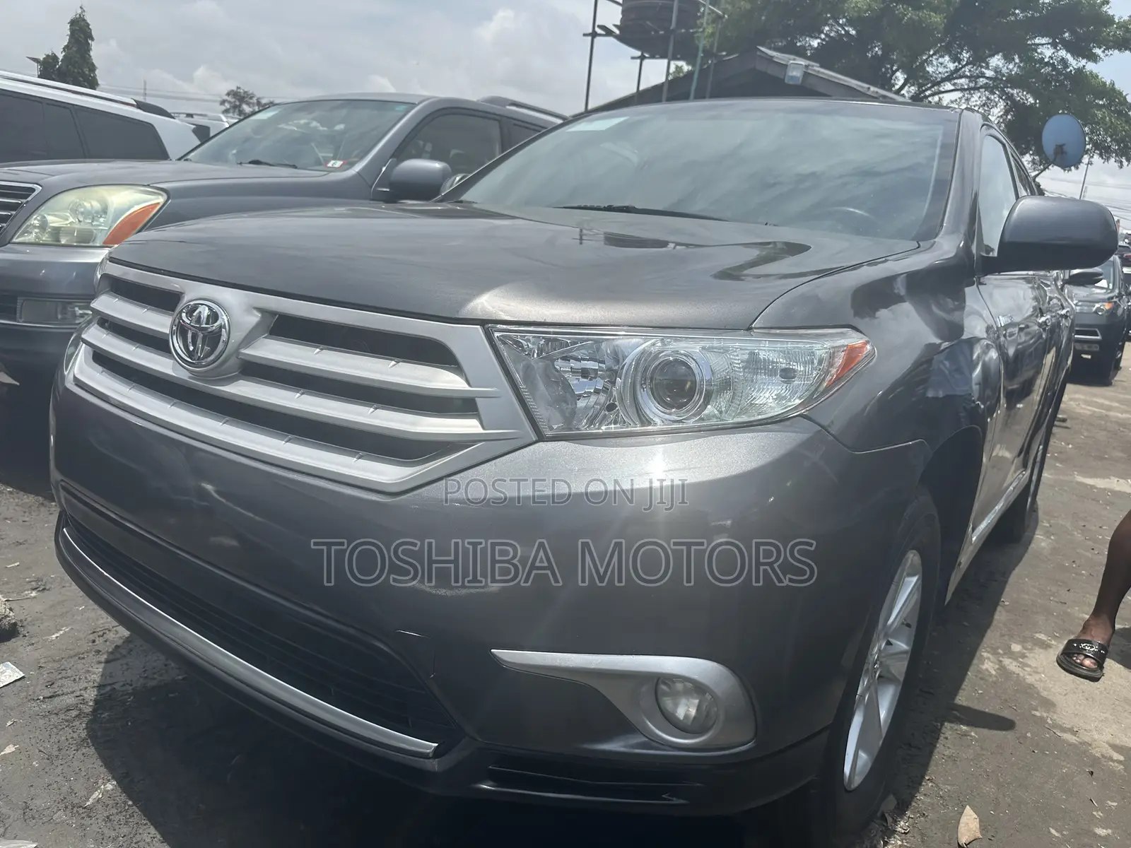 Toyota Highlander 3.5L 4WD 2013 Gray