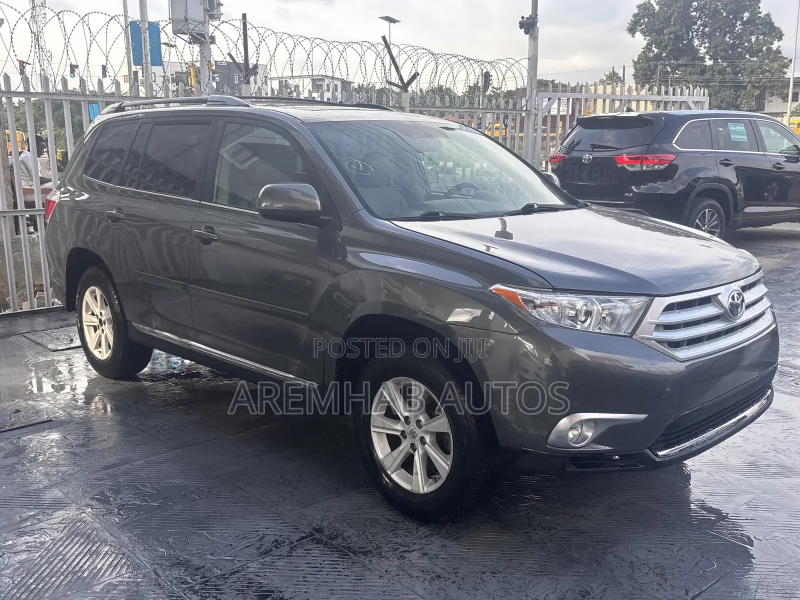 Toyota Highlander Limited 2012 Gray