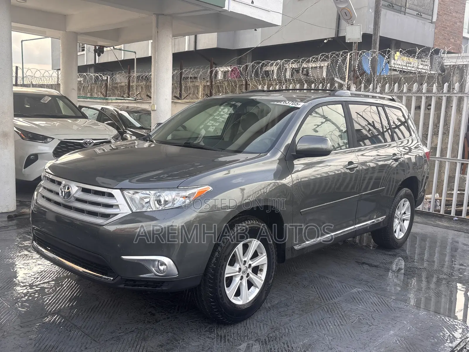 Toyota Highlander Limited 2012 Gray
