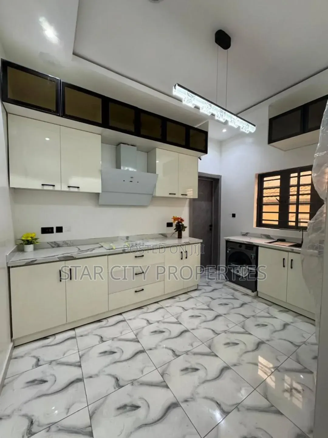 4bdrm Duplex in Lekki Phase 1 for sale