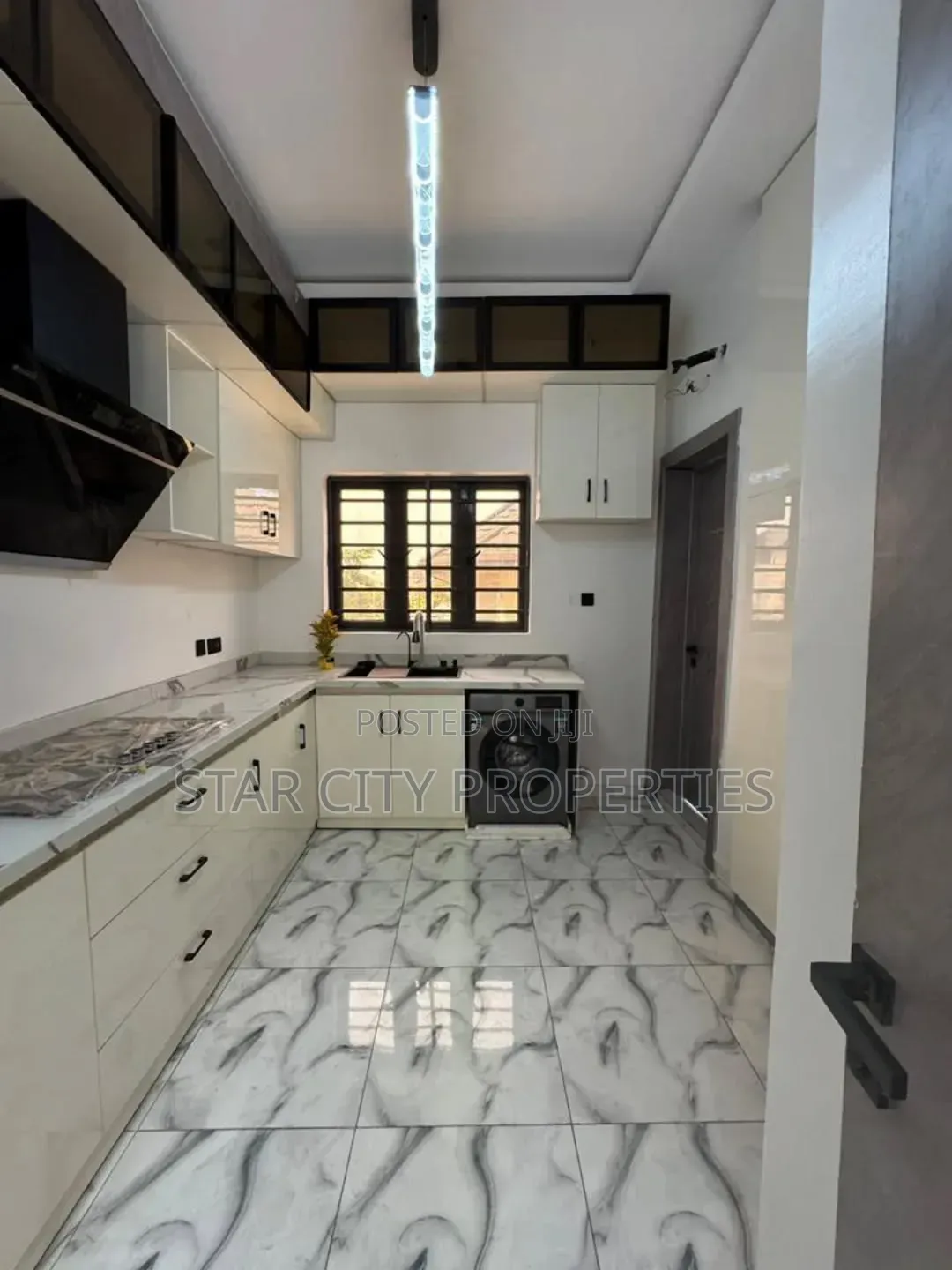 4bdrm Duplex in Lekki Phase 1 for sale