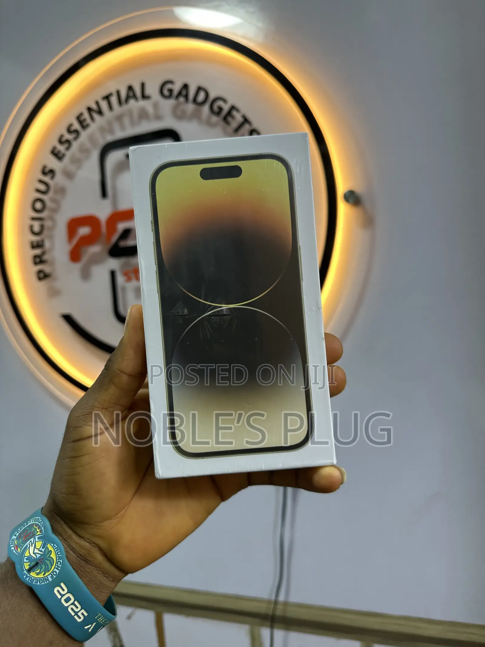 New Apple iPhone 14 Pro 256 GB Gold