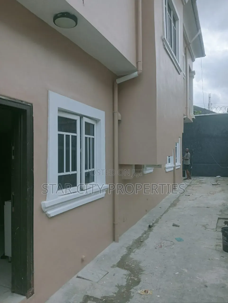 4bdrm Duplex in Western Area Magodo for rent