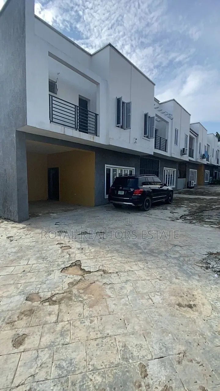 3bdrm Duplex in Aco Estate, Kiami for sale