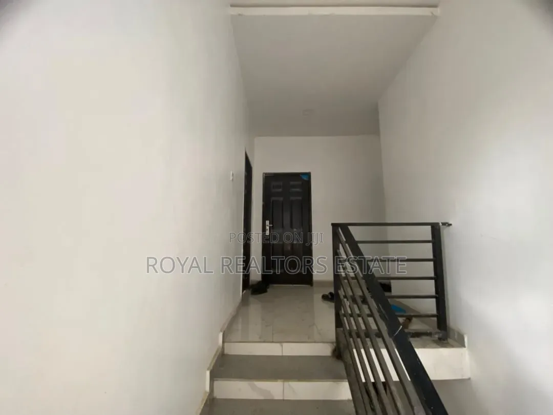 3bdrm Duplex in Aco Estate, Kiami for sale