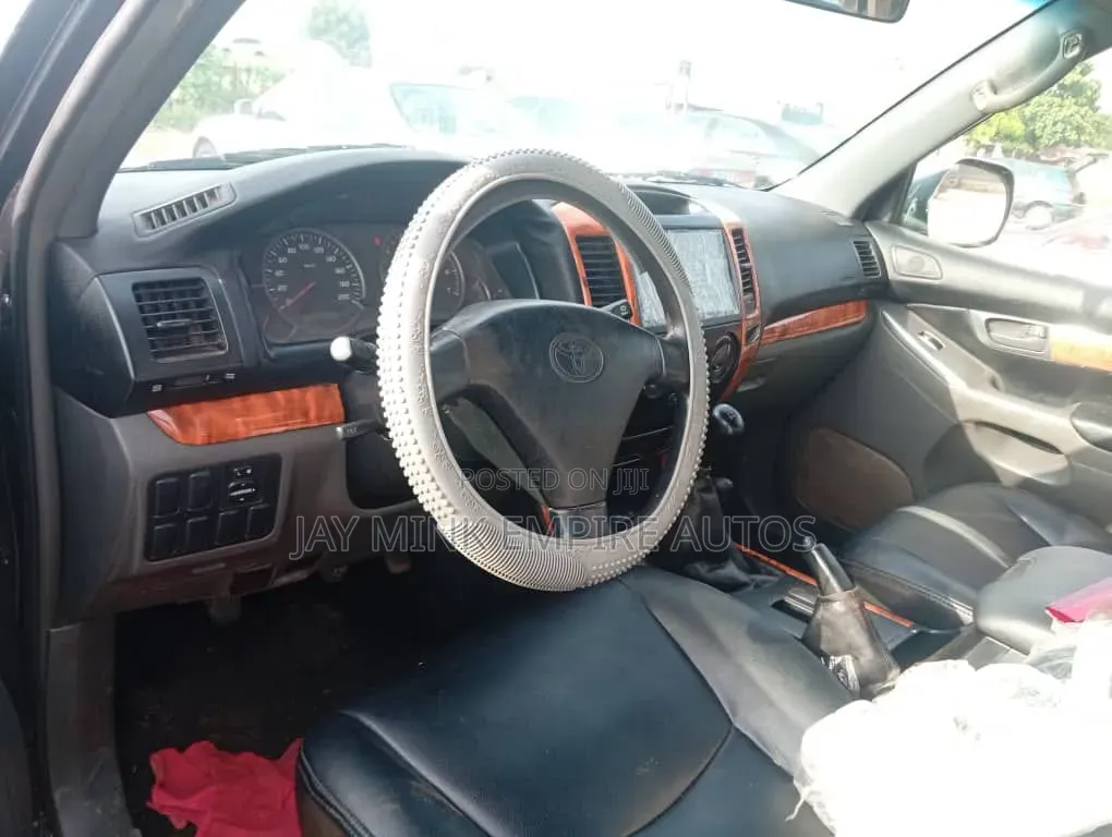 Toyota Land Cruiser Prado 2004 Black