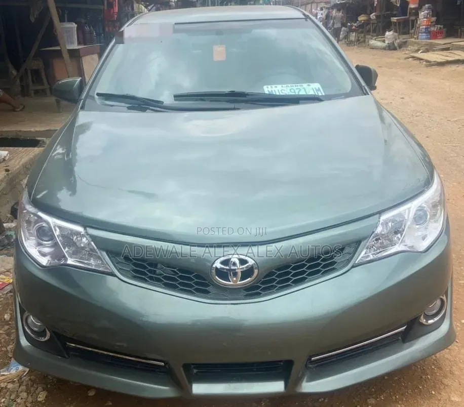 Toyota Camry 2012 Green