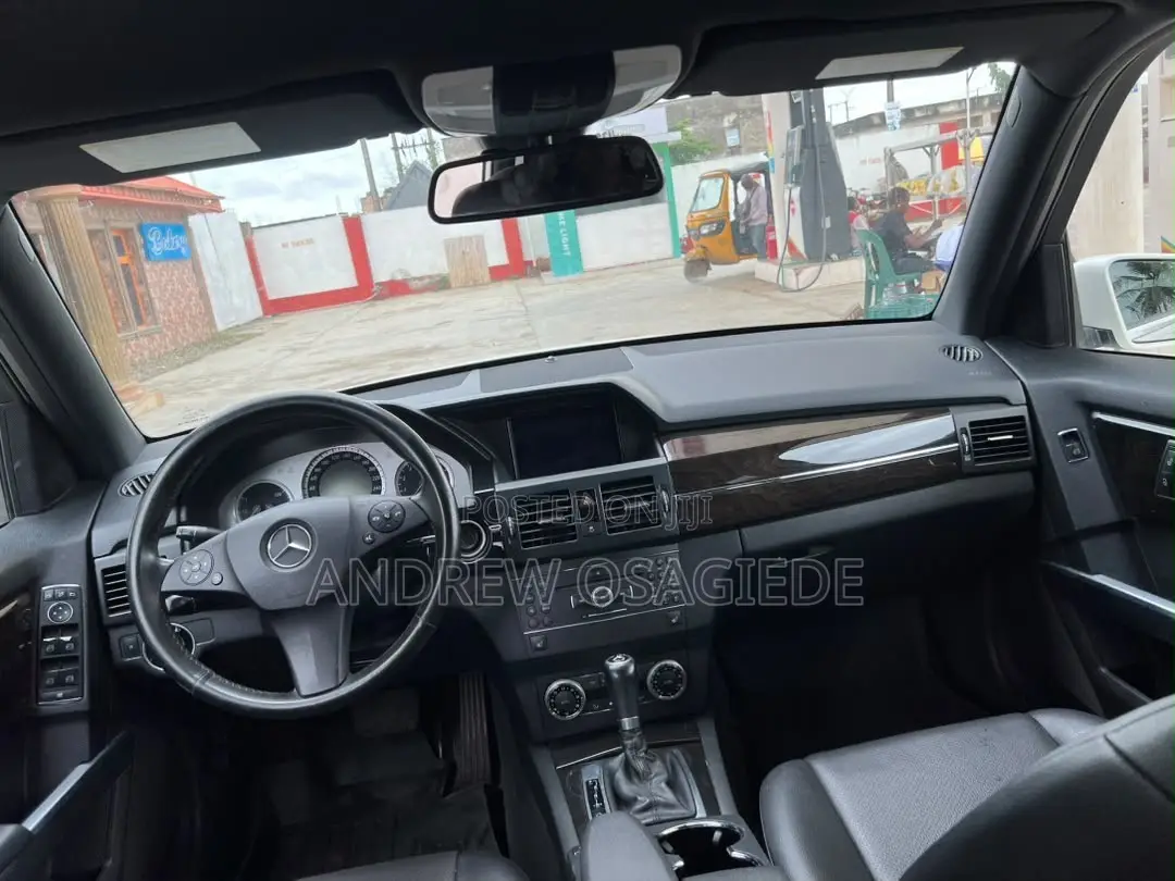 Mercedes-Benz GLK-Class 350 4MATIC 2012 White