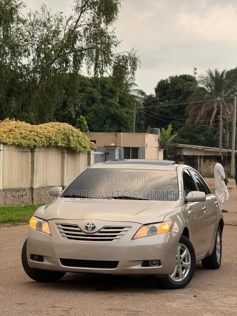 Toyota Camry 2008 Gold
