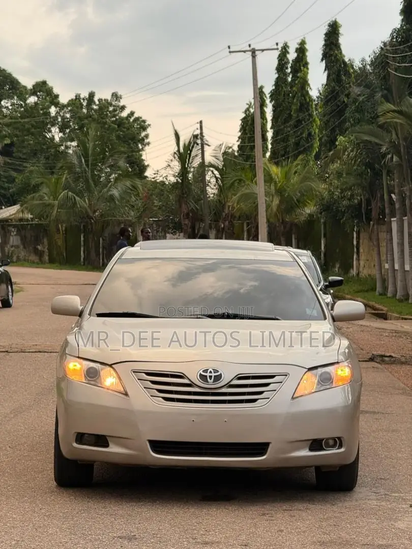 Toyota Camry 2008 Gold