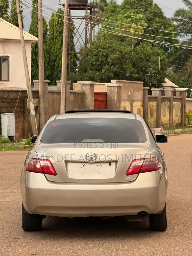 Toyota Camry 2008 Gold