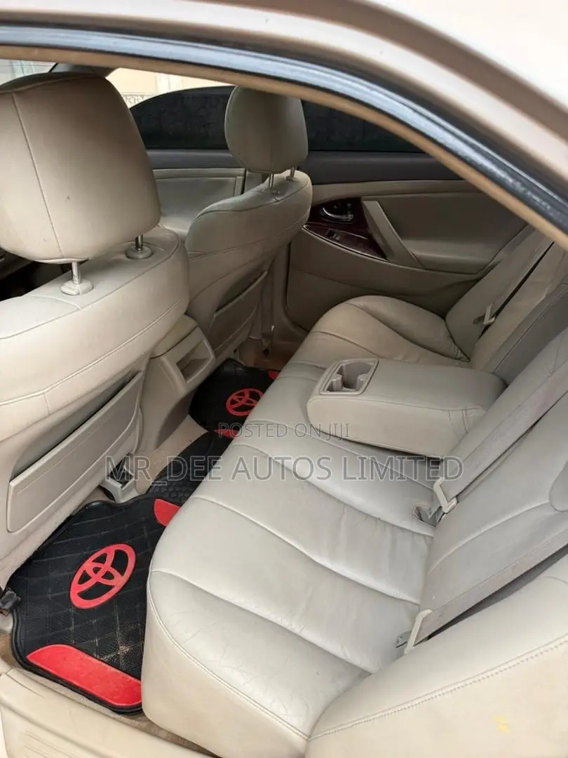 Toyota Camry 2008 Gold