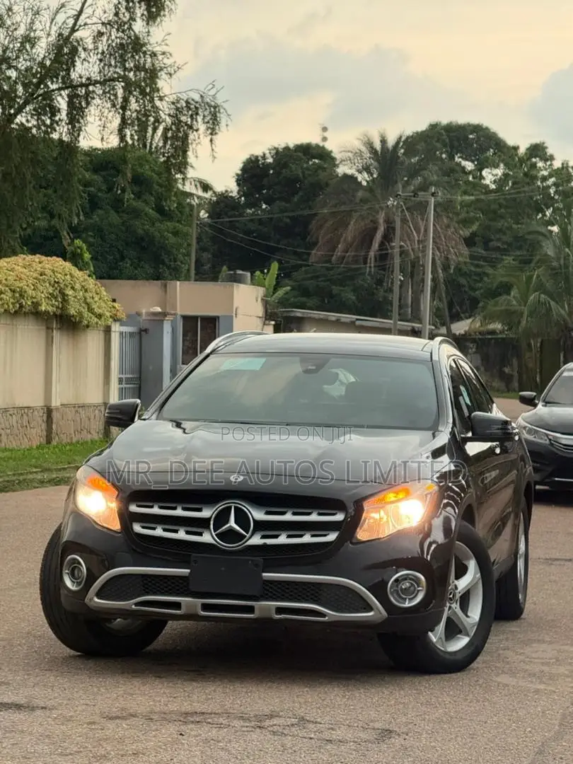 Mercedes-Benz GLA 250 2017 Black