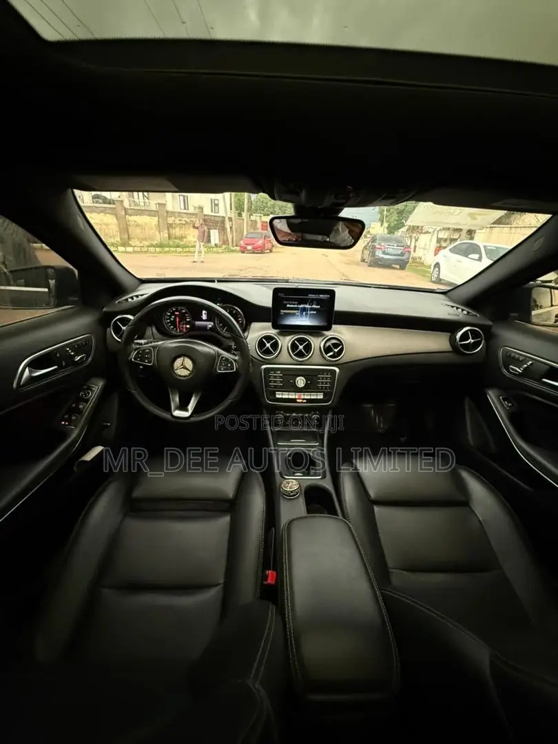 Mercedes-Benz GLA 250 2017 Black