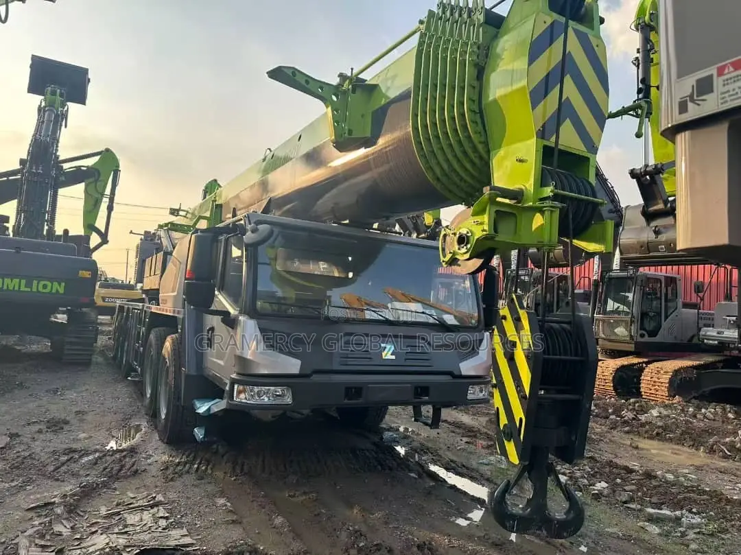 Brand New Zoomlion 160 Tons Mobile Crane for Sale