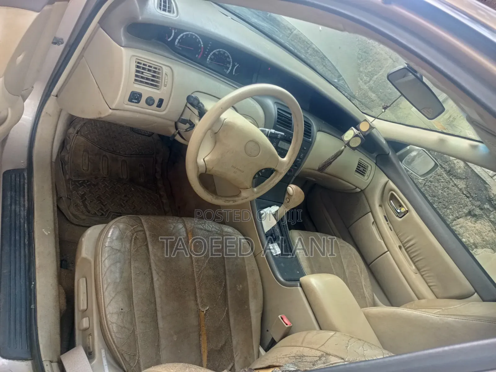 Toyota Avalon 2002 Gold