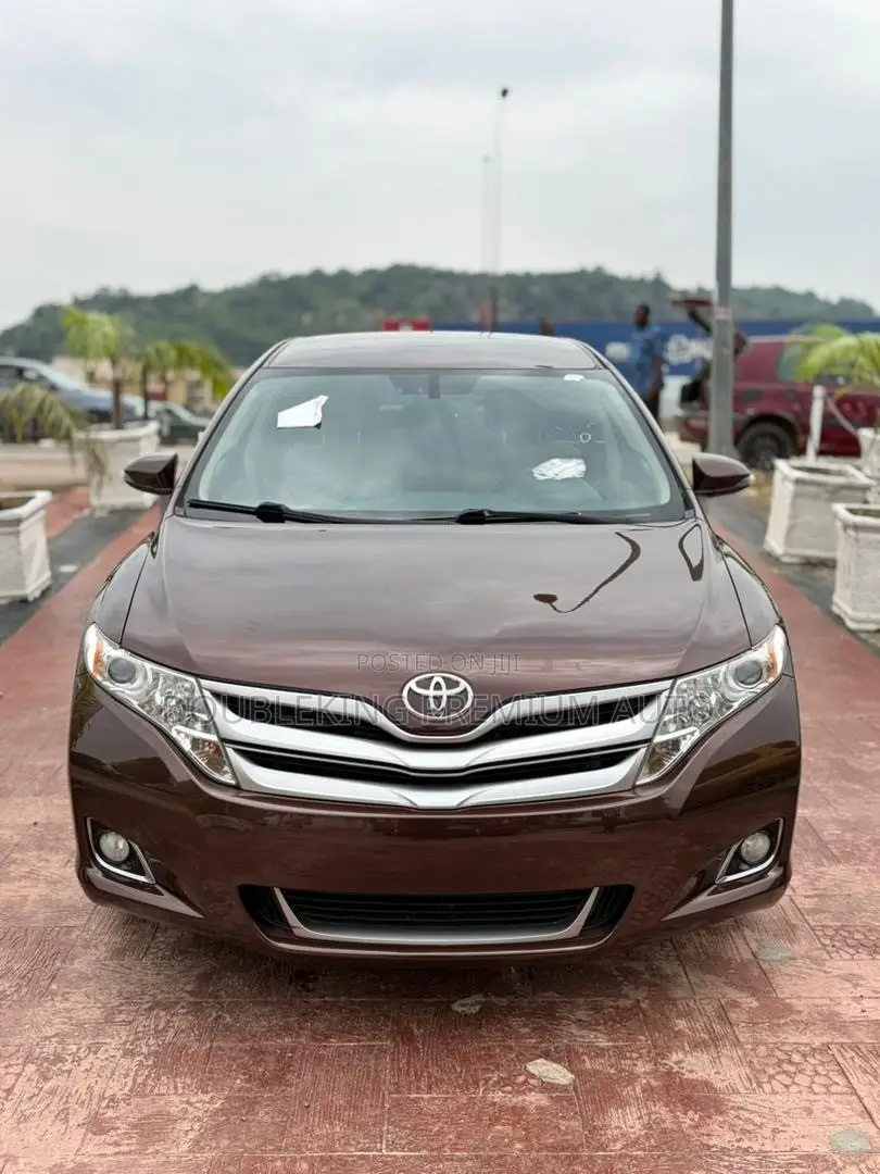 Toyota Venza XLE AWD V6 2013 Brown