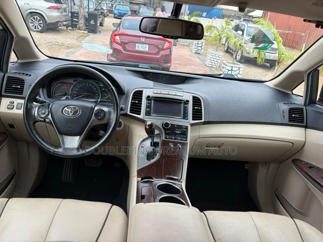 Toyota Venza XLE AWD V6 2013 Brown