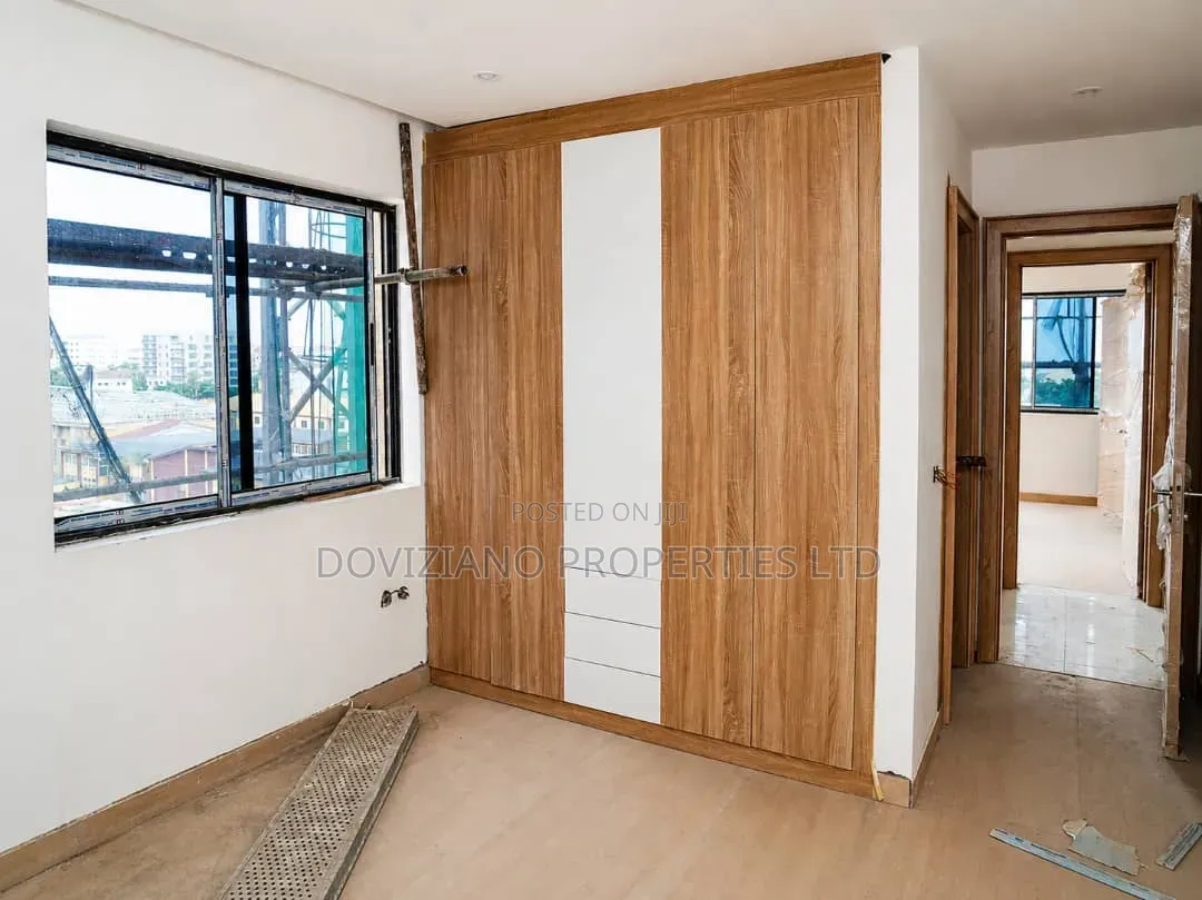 3bdrm Apartment in Saka Tinubu for sale