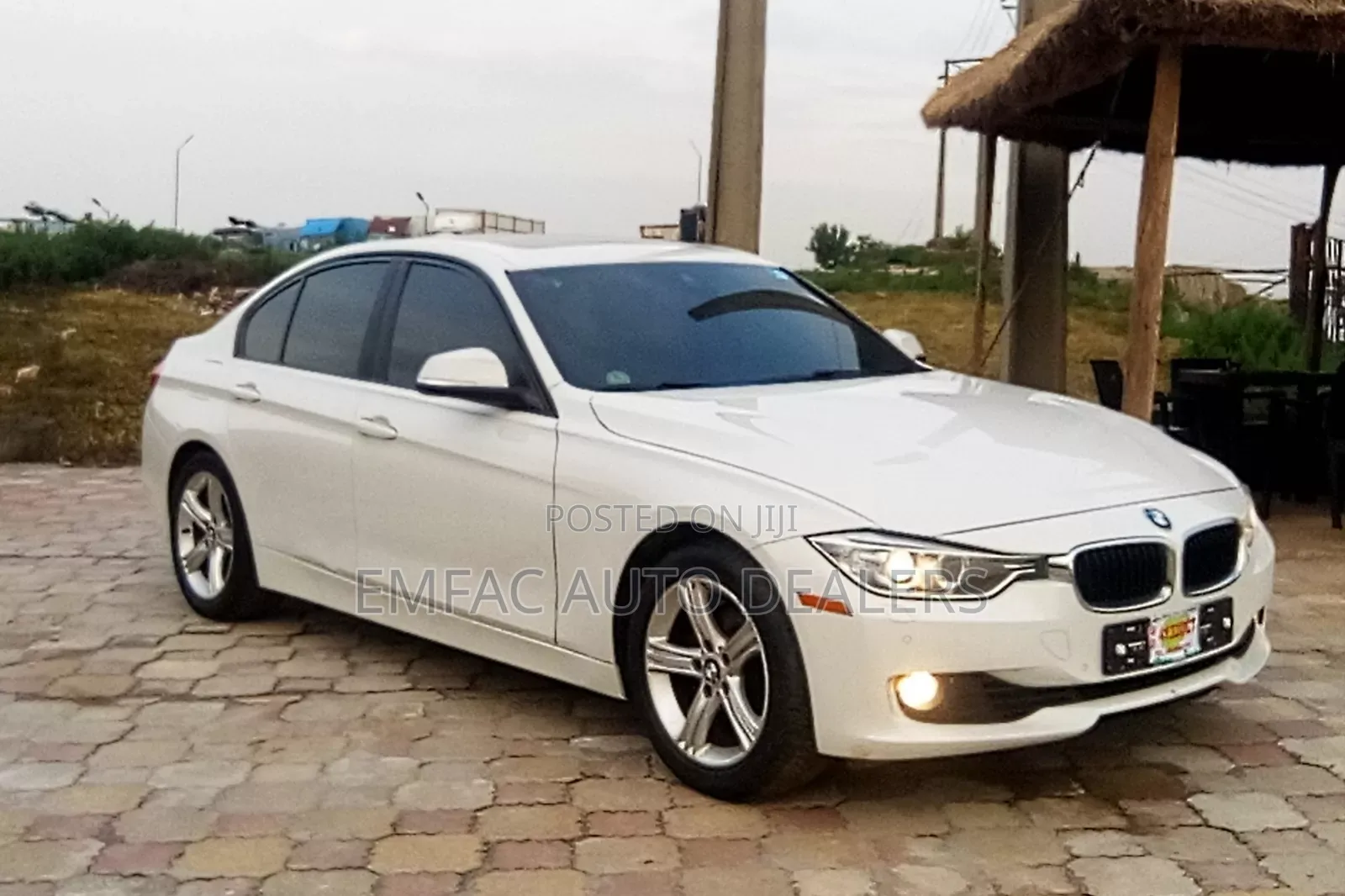 BMW 3 Series 320i RWD 2014 White