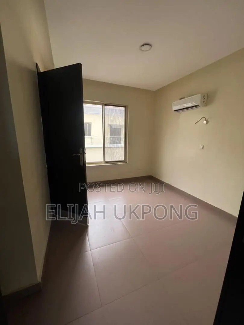 3bdrm Penthouse in Oniru, Adeola Odeku for rent