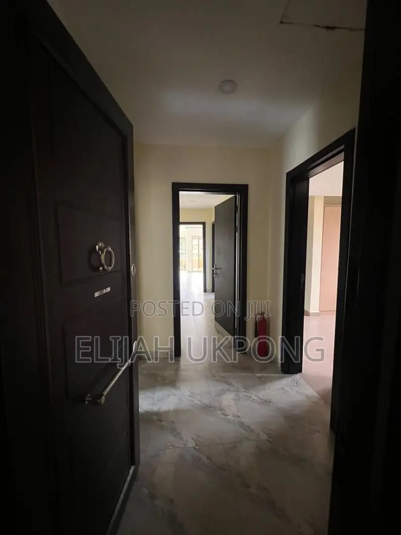 3bdrm Penthouse in Oniru, Adeola Odeku for rent