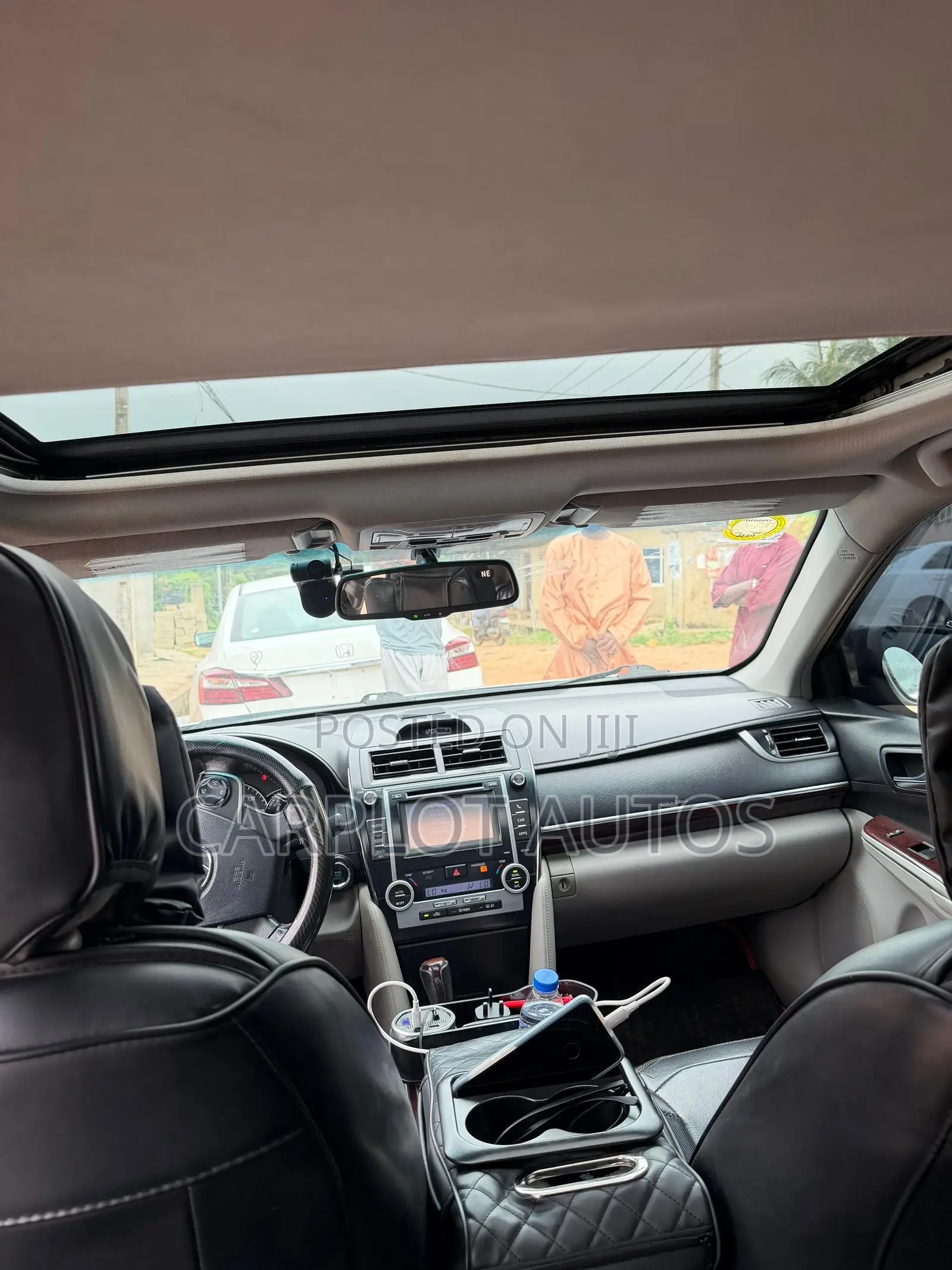 Toyota Camry XLE 4dr Sedan (2.5L 4cyl 6A) 2014 Silver