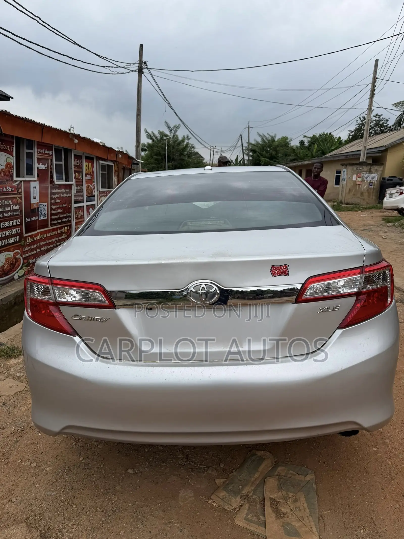 Toyota Camry XLE 4dr Sedan (2.5L 4cyl 6A) 2014 Silver