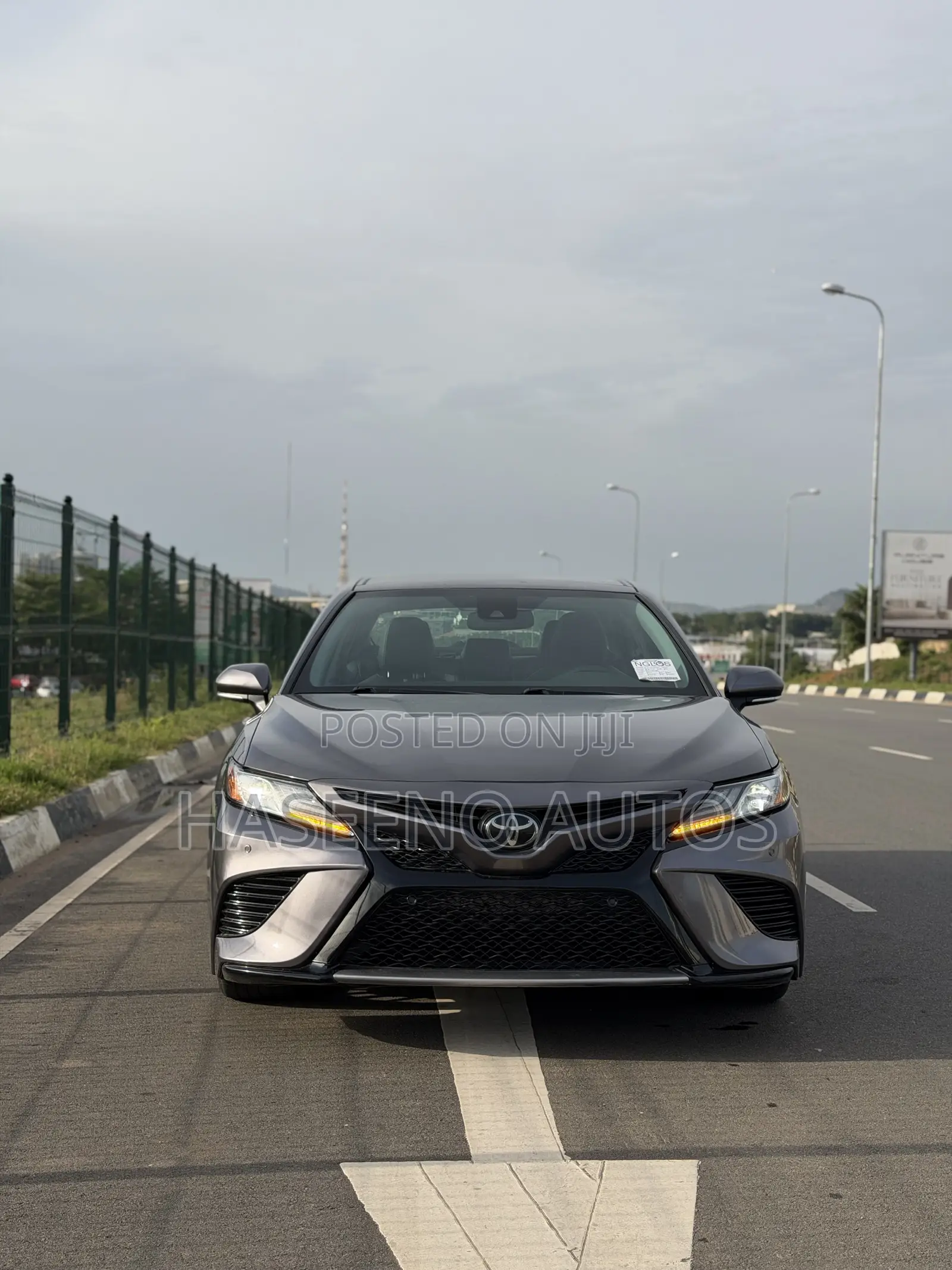 Toyota Camry XSE (2.5L 4cyl 8A) 2019 Gray