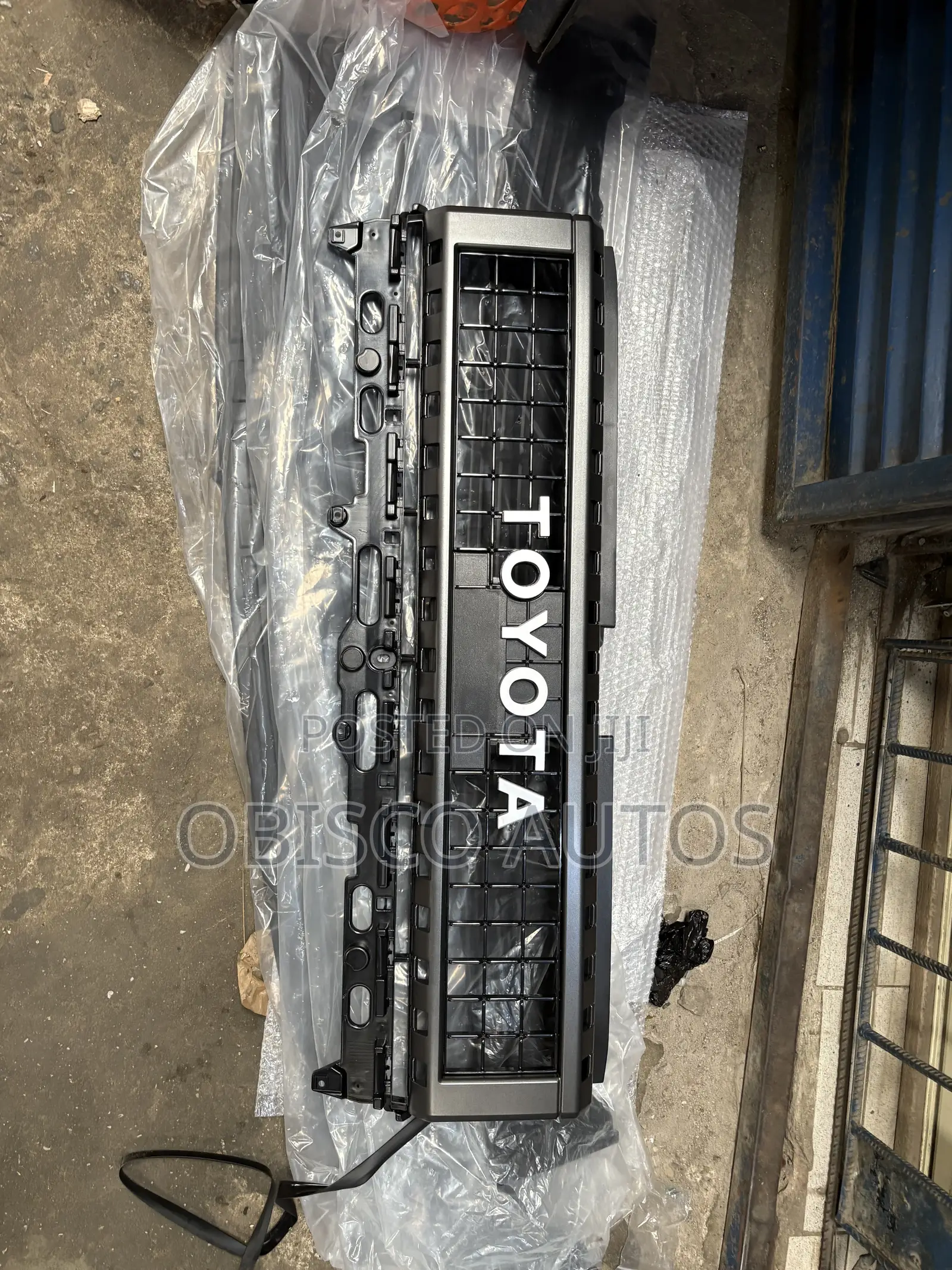 Toyota Prado 2024/2025 Front Grille