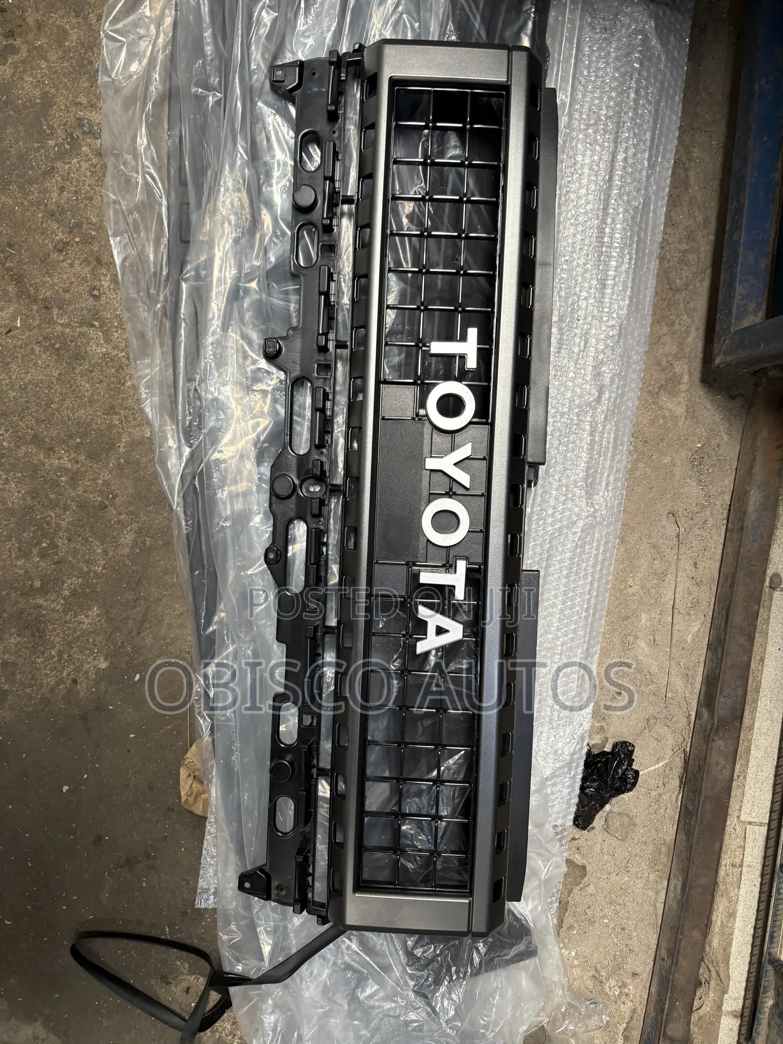 Toyota Prado 2024/2025 Front Grille
