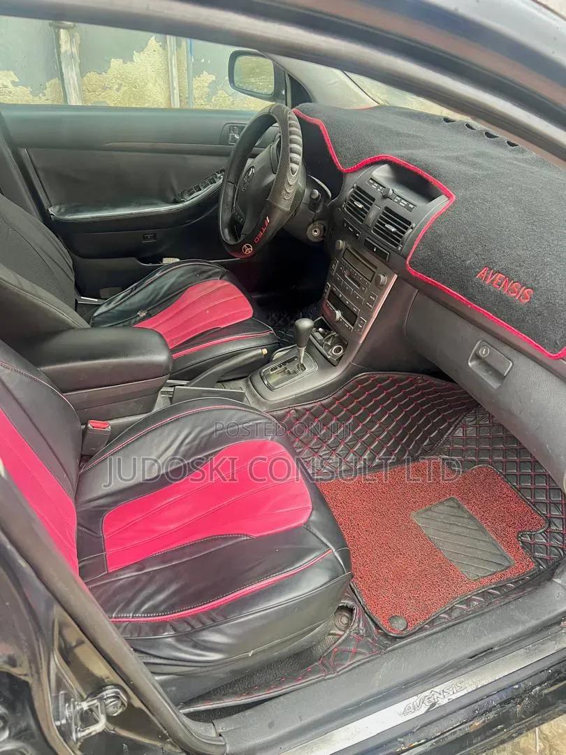 Toyota Avensis 2006 Blue