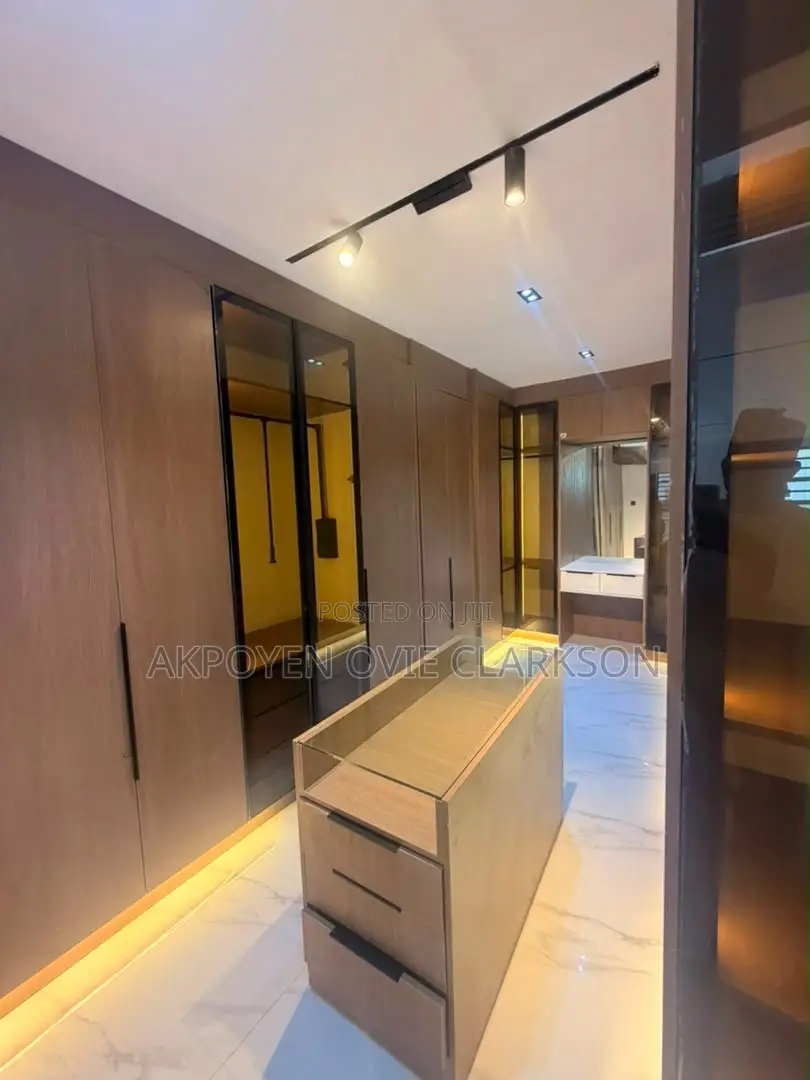 6bdrm Duplex in Apo Resettlement for sale