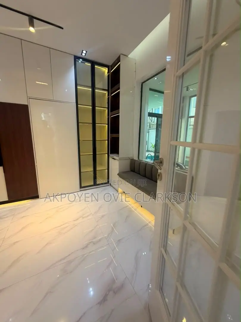6bdrm Duplex in Apo Resettlement for sale